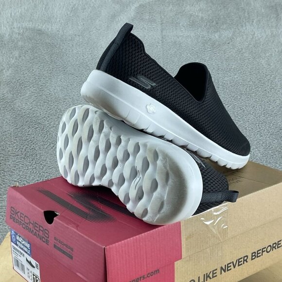 Skechers Women's Go Walk Joy Sneaker, Black/White, 12 Wide S208 - Picture 4 of 9